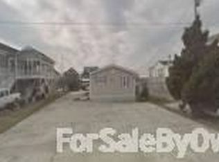 6079 6th St, Surf City, NC 28445