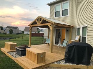 764 Country Gate Dr, New Whiteland, IN 46184