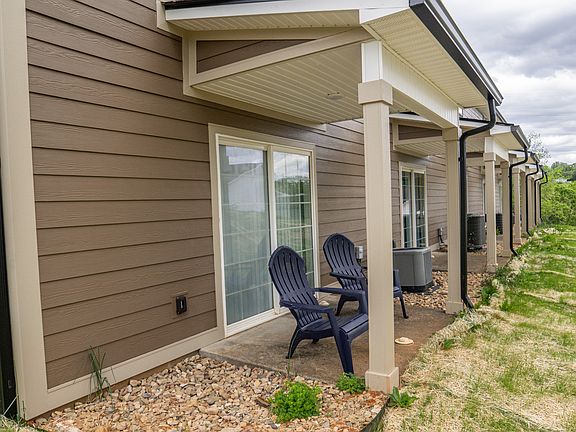 3rd image of 704 Swadley Rd #7