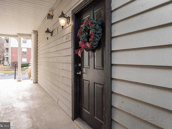 4th image of 12156 Penderview Ter APT 1205