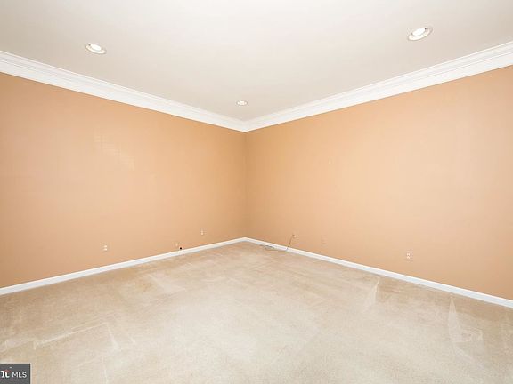 3rd image of 50 Matlack Dr
