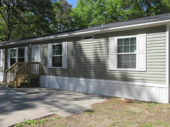 1614 Columbia Dr, Beaufort, SC 29906