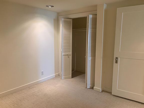 2nd image of 2642 Larkin St