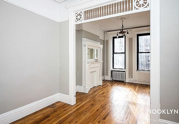 5th image of 677 Sterling Pl APT 1L