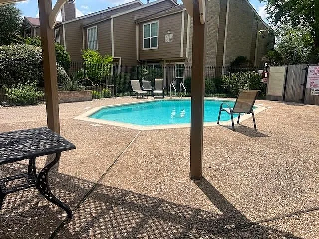 1860 White Oak Dr #245 — Photo 25