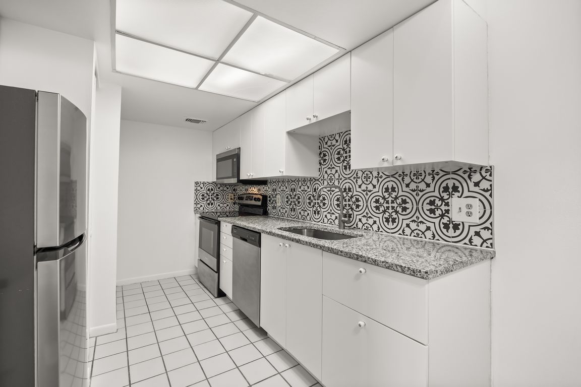 next background image