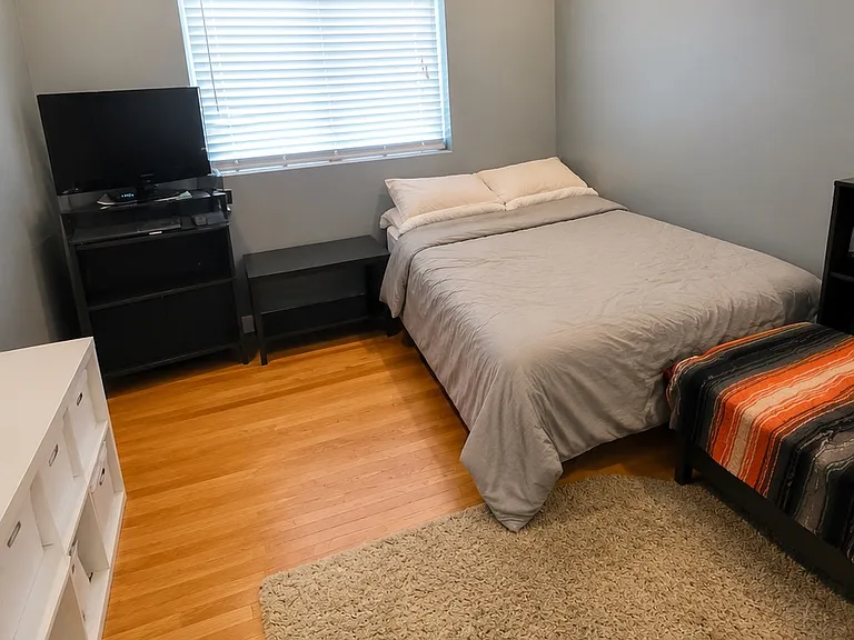 1542 W Wabansia Ave #1 — Photo 9