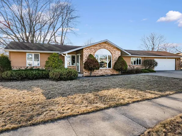 705 Sue St, Little Chute, WI 54140
