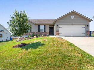 814 Oxford Ct, Hillsboro, MO 63050