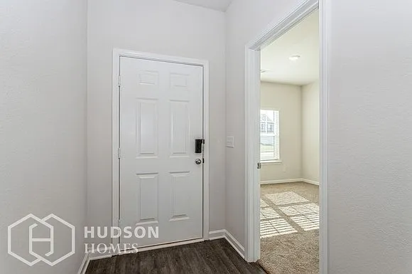 1108 Amadas Dr — Photo 3