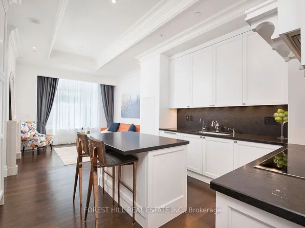 311 Bay St #4601, Toronto, ON M5H 4G5
