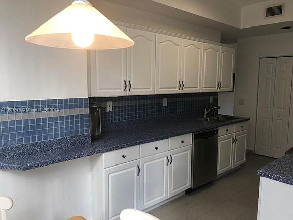 4th image of 3500 Mystic Pointe Dr APT 108