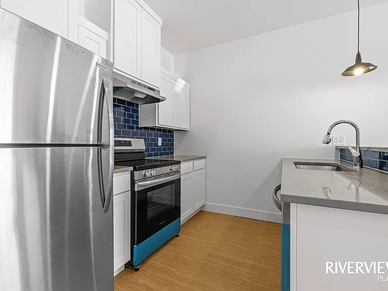 1812 Riverview Drive — Photo 9