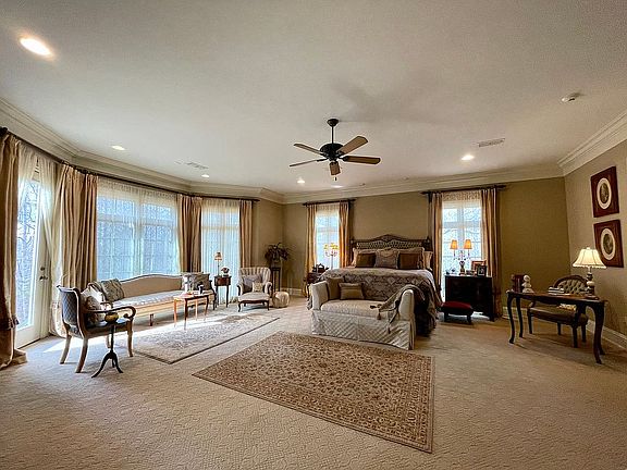 4th image of 216 Briarbend Dr