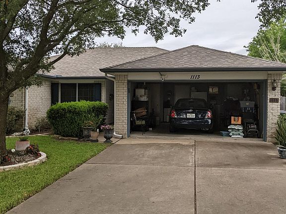 Located in neighborhood of Picadilly Ridge.