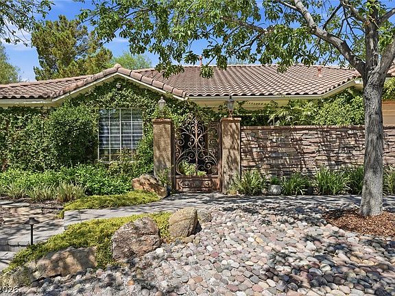 2nd image of 2753 Vikings Cove Ln