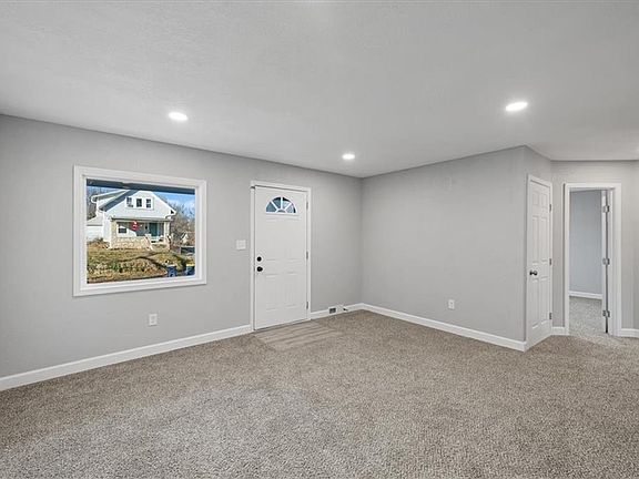 5th image of 7125 Walrond Ave