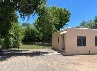 811 Louanne Ln NW #B, Los Ranchos De Albuquerque, NM 87114