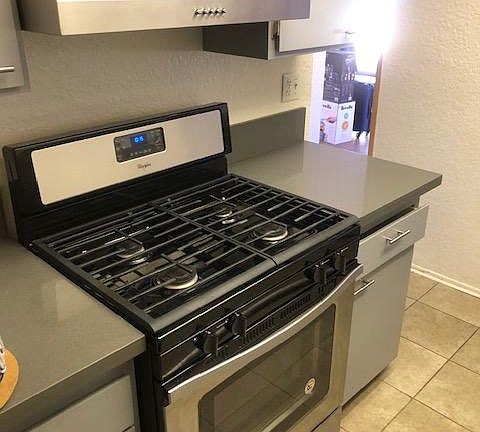 4th image of 905B Lombard Dr #905B