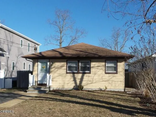 3009 Hiawatha Avenue, Point Pleasant, NJ 08742