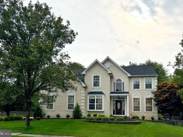 26 Goldspire Ln, Burlington, NJ 08016