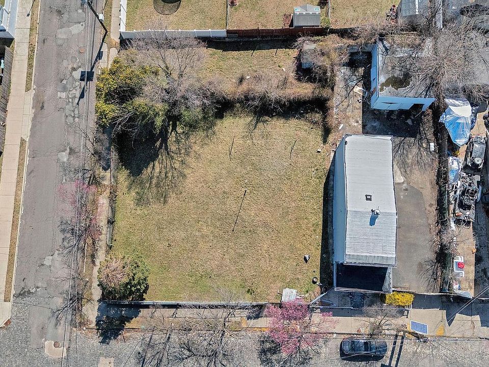 1st image of 813 N 28th St