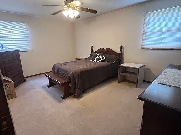 5th image of 21607 Charlotte Ct