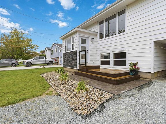 3rd image of 205 Montague Rd