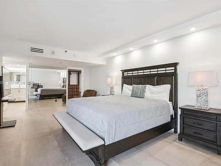 19707 Turnberry Way #12L — Photo 13