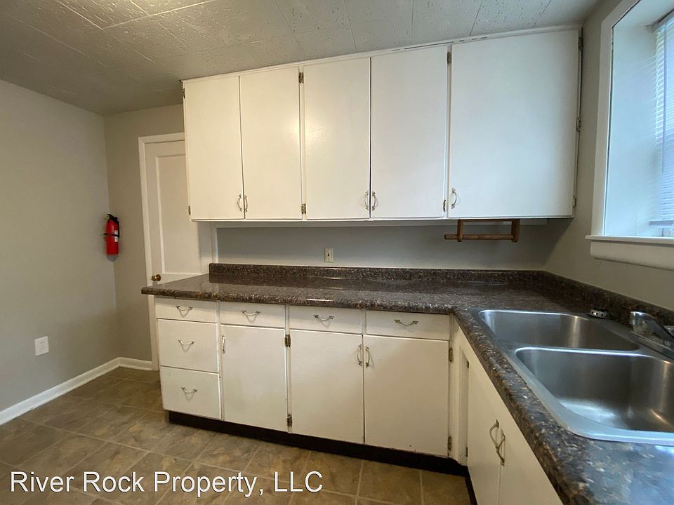 1st image of 1413 13th Ave S APT 1