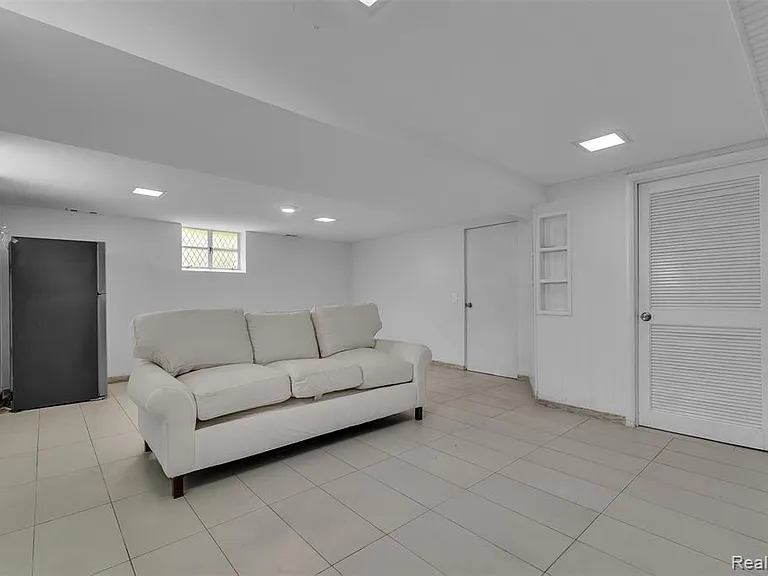 4918 Ainsley Ave — Photo 31