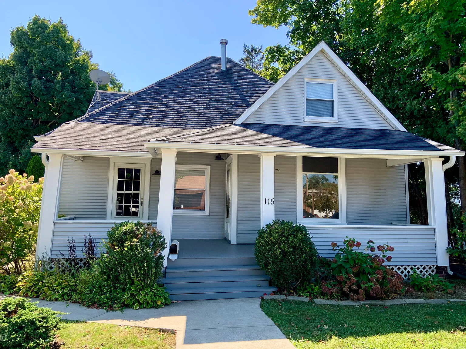 2 bed, $1,250 — Photo 1