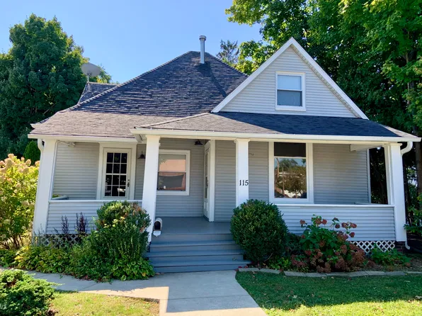 115 W Indiana Ave, Chesterton, IN 46304