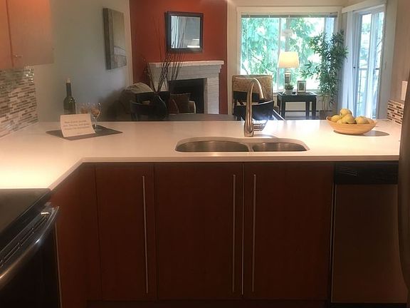 4th image of 11223 NE 128th St APT J303