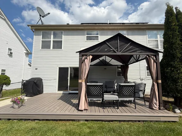 6590 Robindale Dr, Ypsilanti, MI 48197