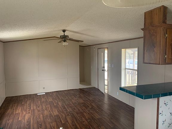 3rd image of 28 Rose St #2