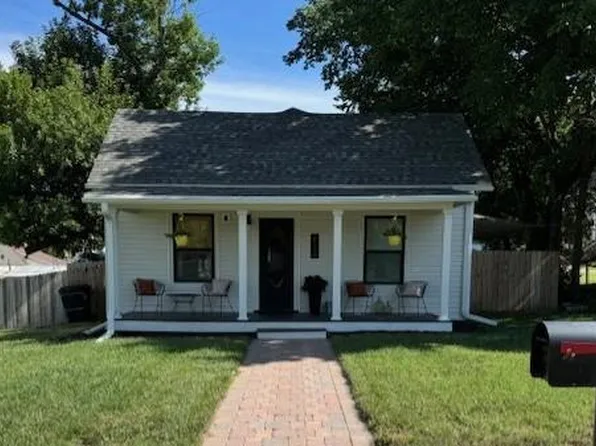 121 E 3rd St, Minneapolis, KS 67467