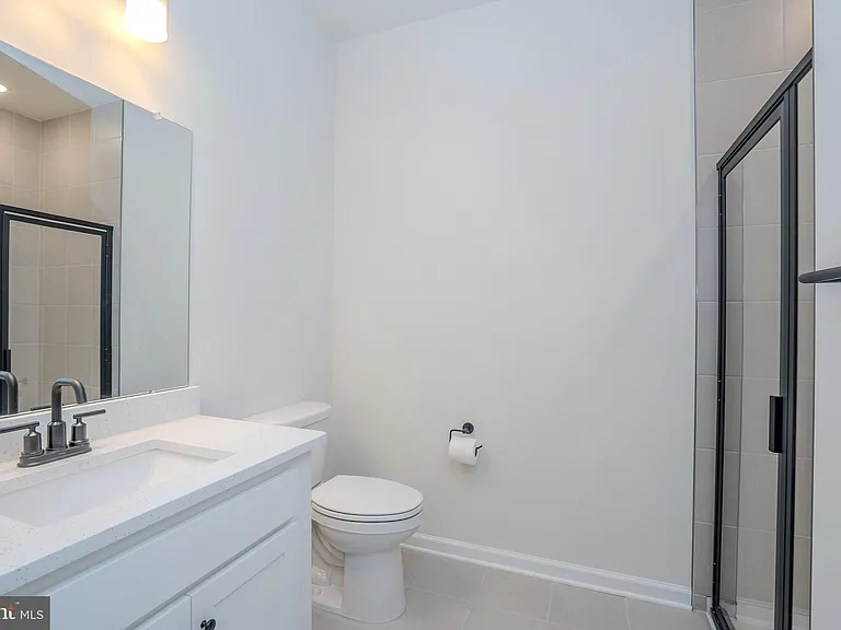 507 Reading Ct — Photo 18