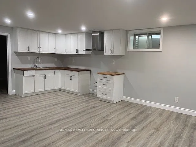 378 Torrance St #BASEMENT — Photo 6
