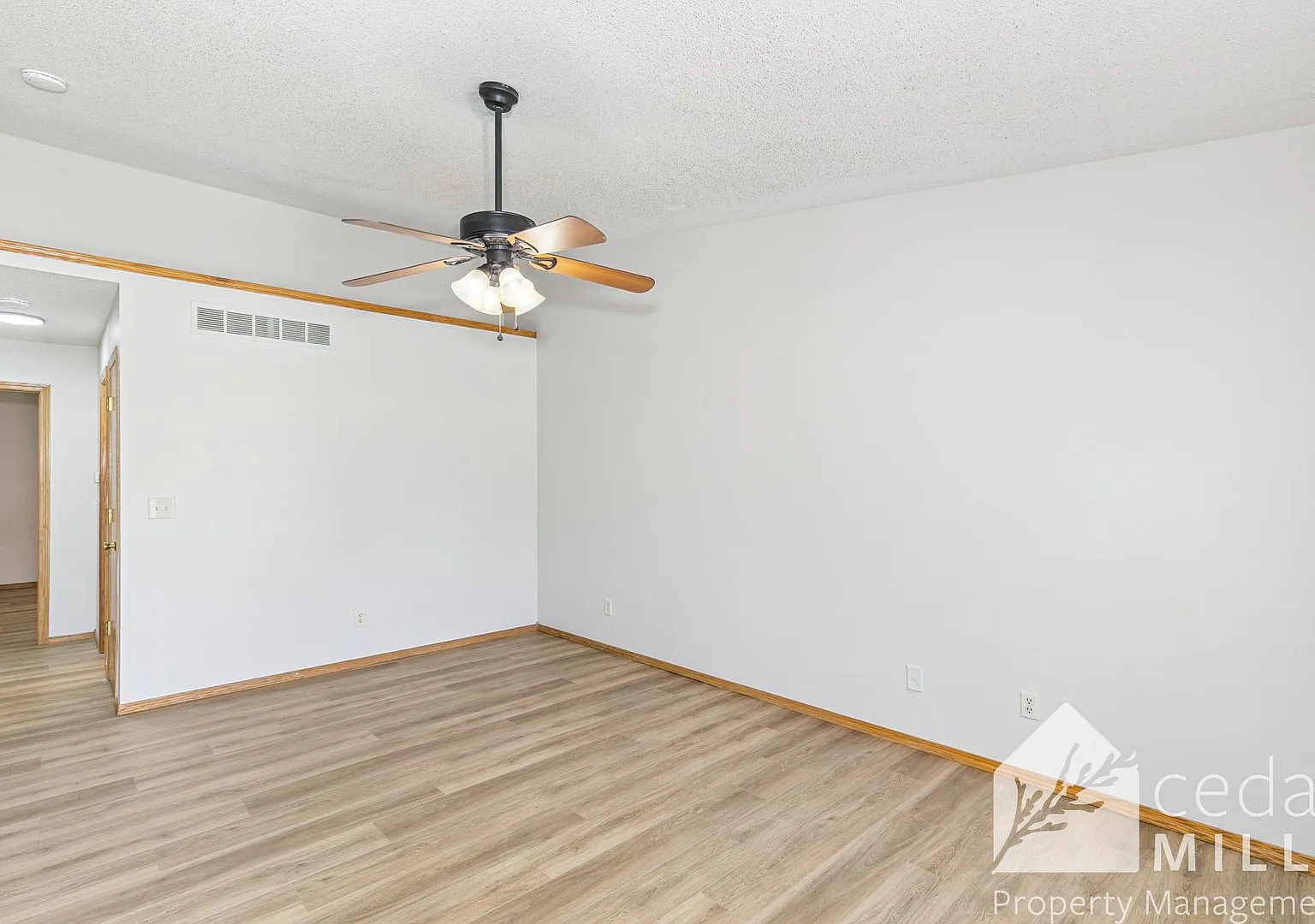 Remodeled Derby Duplex! Finished Basement! — Photo 3