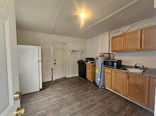 2nd image of 513 Greenlea St