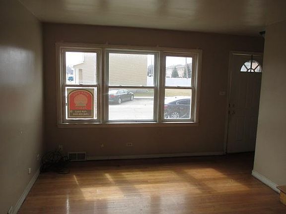 2nd image of 3703 Van Buren St