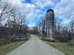 4 Vernon View Dr W, Glenwood, NJ 07418