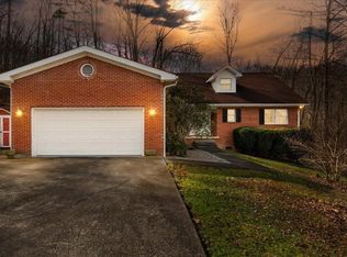 663 Redbird Rd, Williamsburg, KY 40769