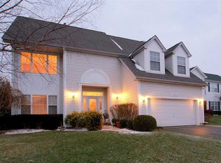 33783 N Summerfields Dr, Gurnee, IL 60031