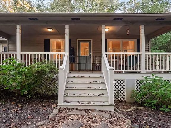 2nd image of 29 Tate Creek Trl