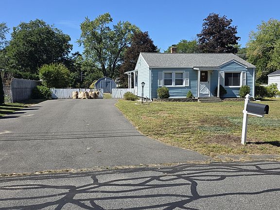 2nd image of 11 Brigham Rd