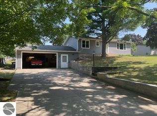 570 High Lake Rd, Traverse City, MI 49696