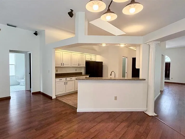 9639 Fox Hearst Rd — Photo 9