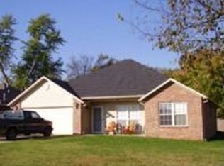408 S Pittman St, Prairie Grove, AR 72753